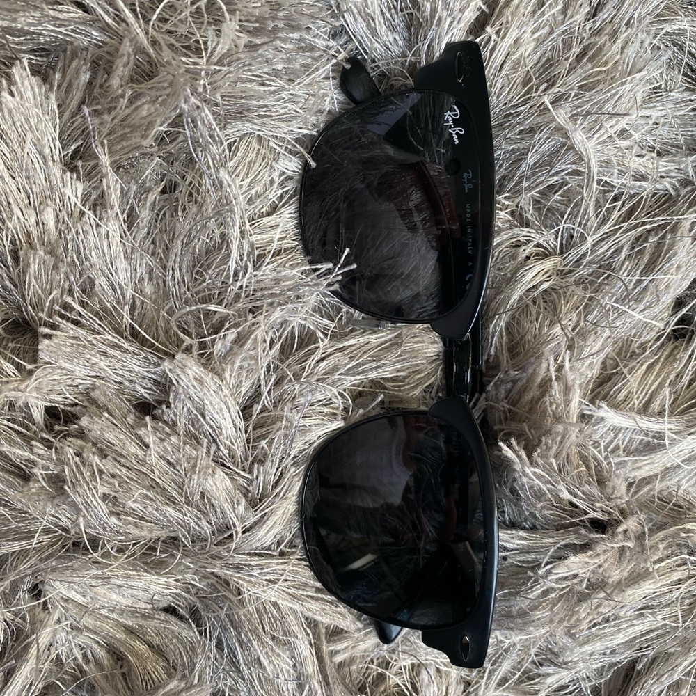 PRADA/ WILDFOX/ RAY BANS - Picture 2 of 14